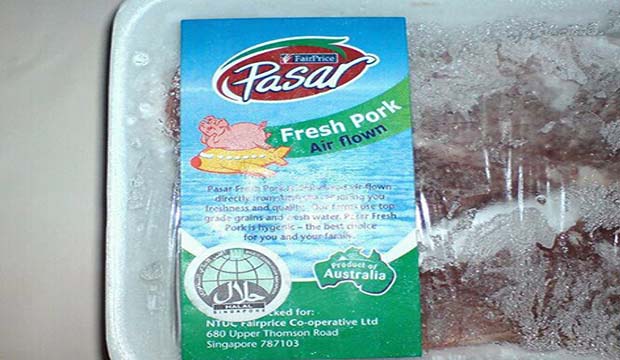A false image of NTUC FairPrice pork with 'Halal' certification on the packaging circulating online since 2007. Image: NTUC FairPrice